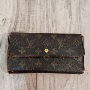 Louis Vuitton Monogram Logo Portefeuille Sarah Long Wallet